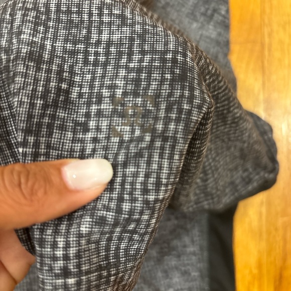 Lululemon Athletica Black Athletic Shorts - Picture 3 of 5